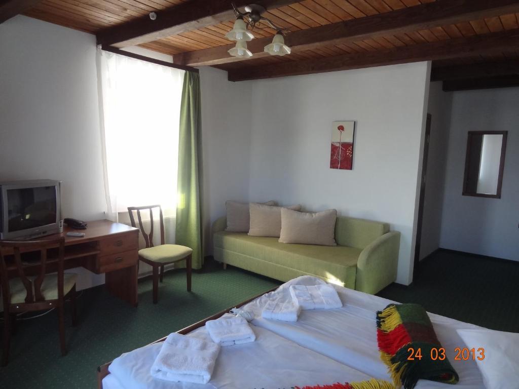 Alpenhof Pansion Hotel 3*